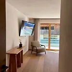 Malia - Alpine Hideaway 페르티사우