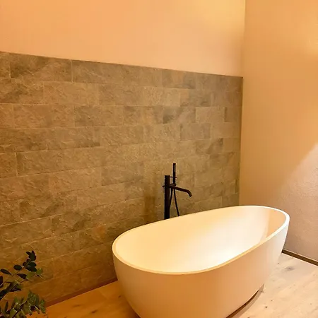 Malia - Alpine Hideaway *