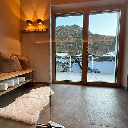 Malia - Alpine Hideaway 佩尔蒂绍