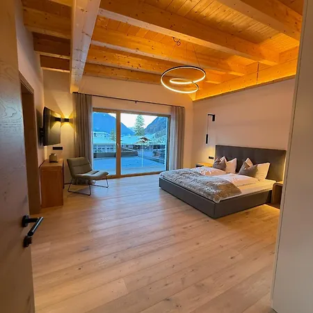 Malia - Alpine Hideaway * 佩尔蒂绍