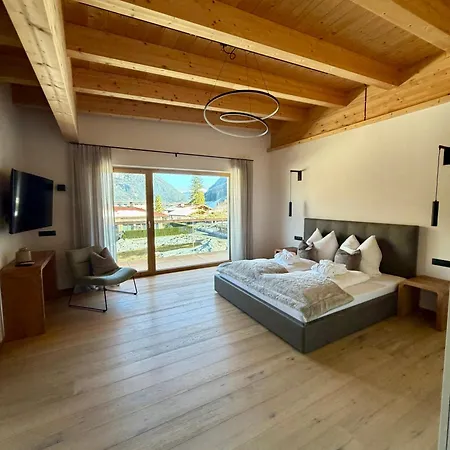 Malia - Alpine Hideaway