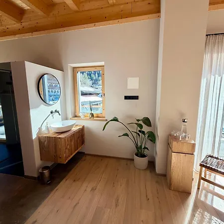 Malia - Alpine Hideaway