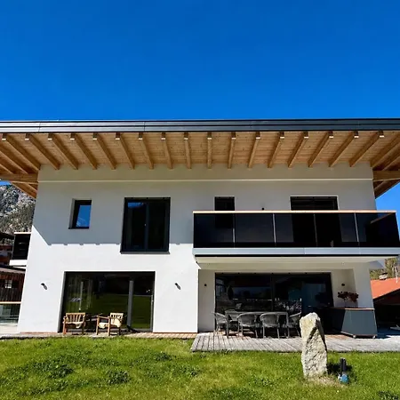 Villa Malia - Alpine Hideaway