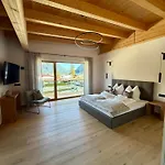 Malia - Alpine Hideaway