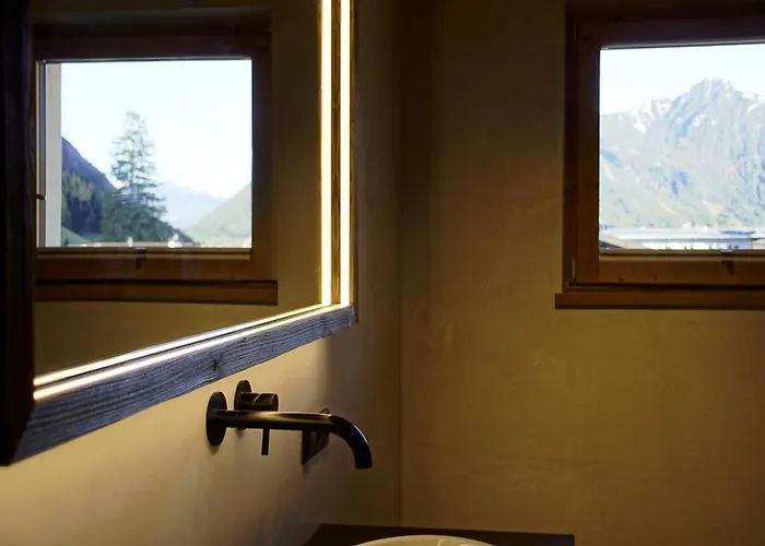 Malia - Alpine Hideaway *