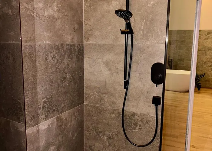 Malia - Alpine Hideaway